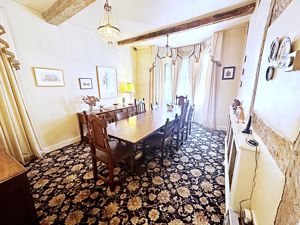 Dining Room - click for photo gallery